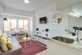 MP7 Renovated apartment right on the beach 700 meters away from Old Town